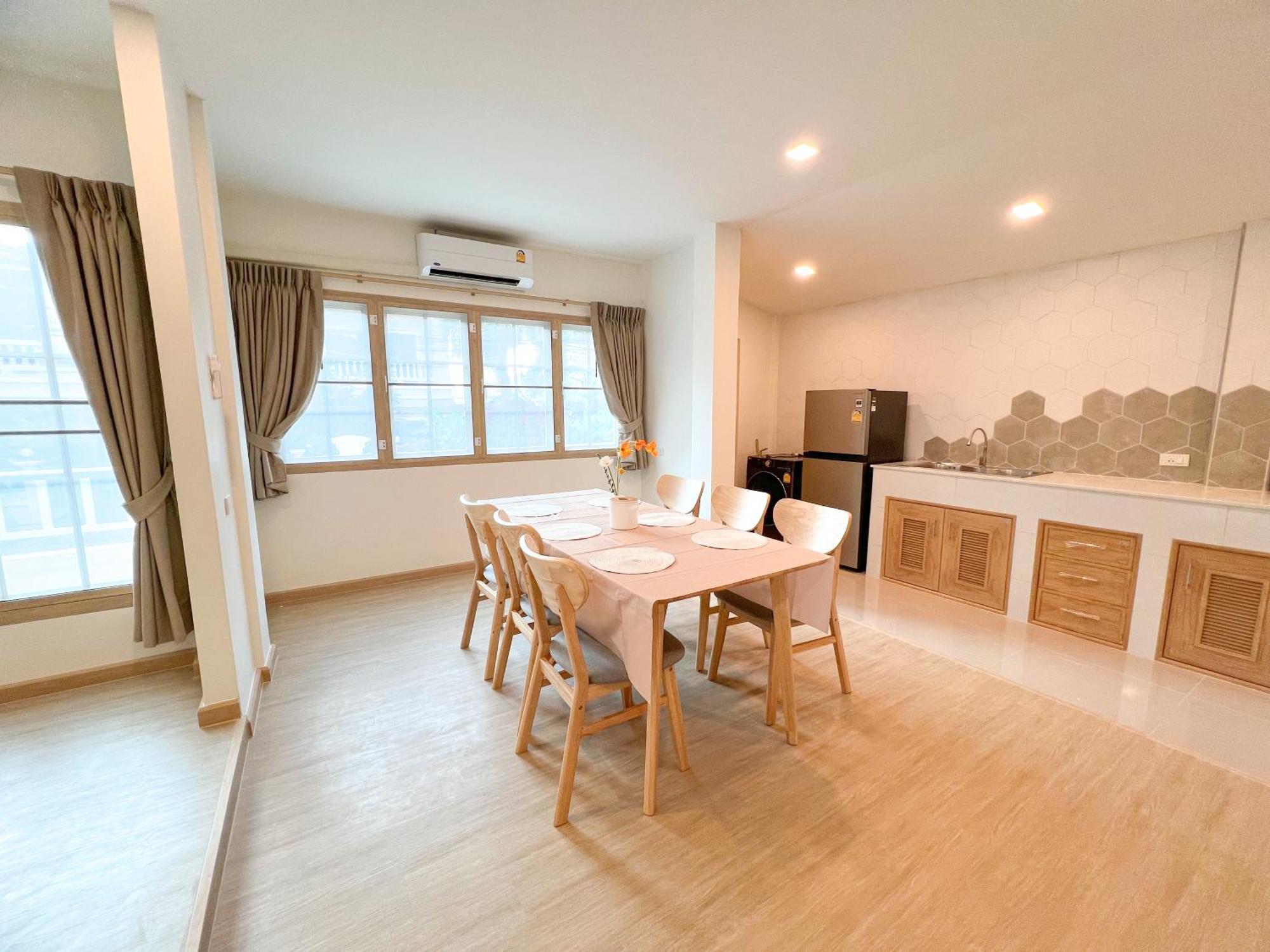 48 House * Patong